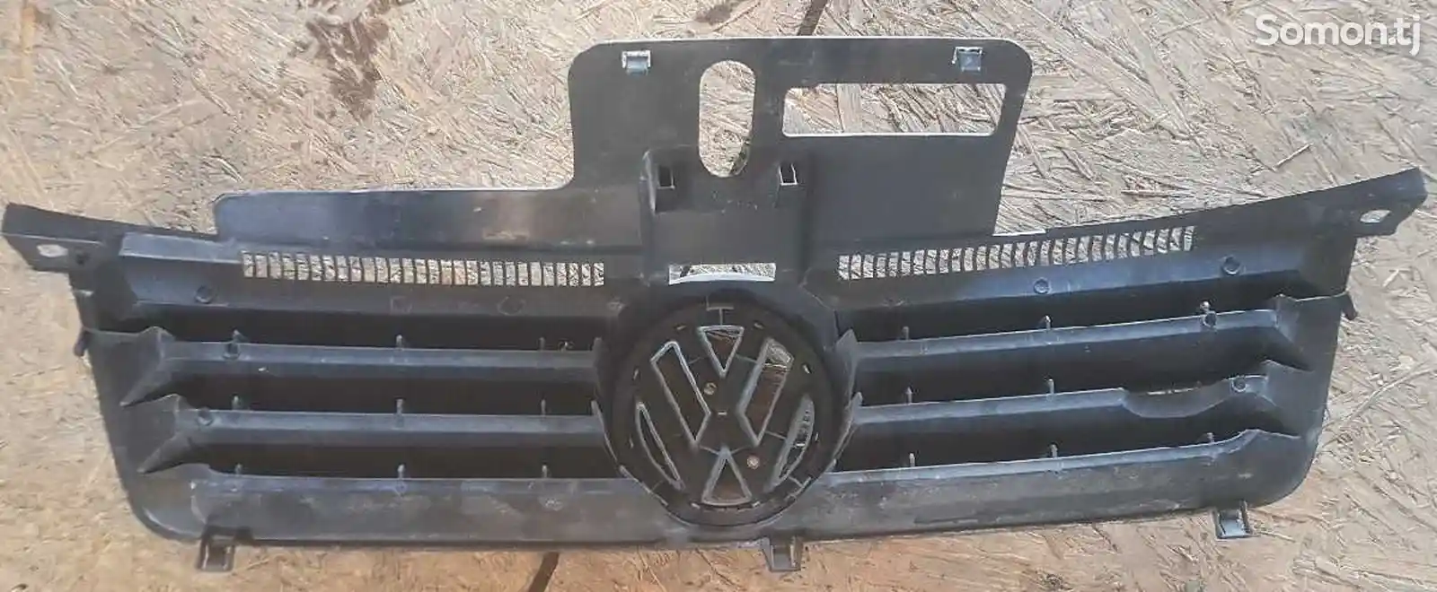 Решетка радиатора Volkswagen Polo-2
