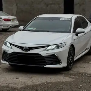 Toyota Camry, 2018