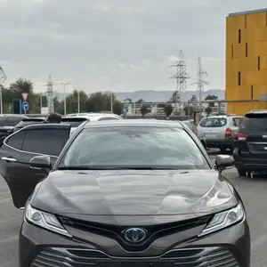 Toyota Camry, 2020