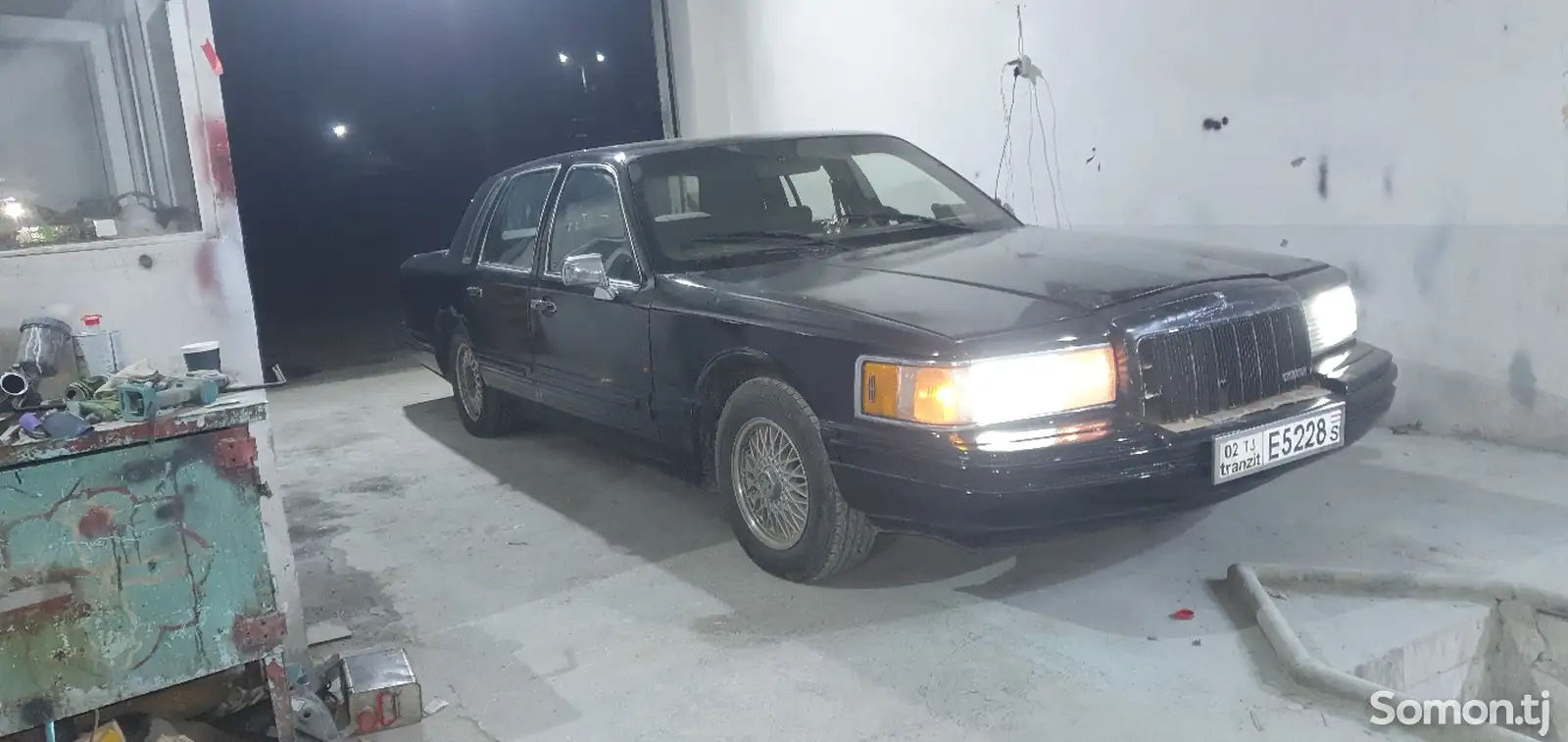 Lincoln Town Car, 1993-1