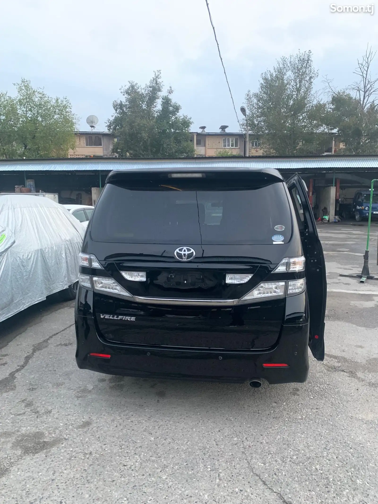 Toyota Vellfire, 2014-4