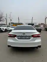 Toyota Camry, 2018-4