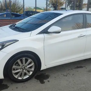 Hyundai Elantra, 2014