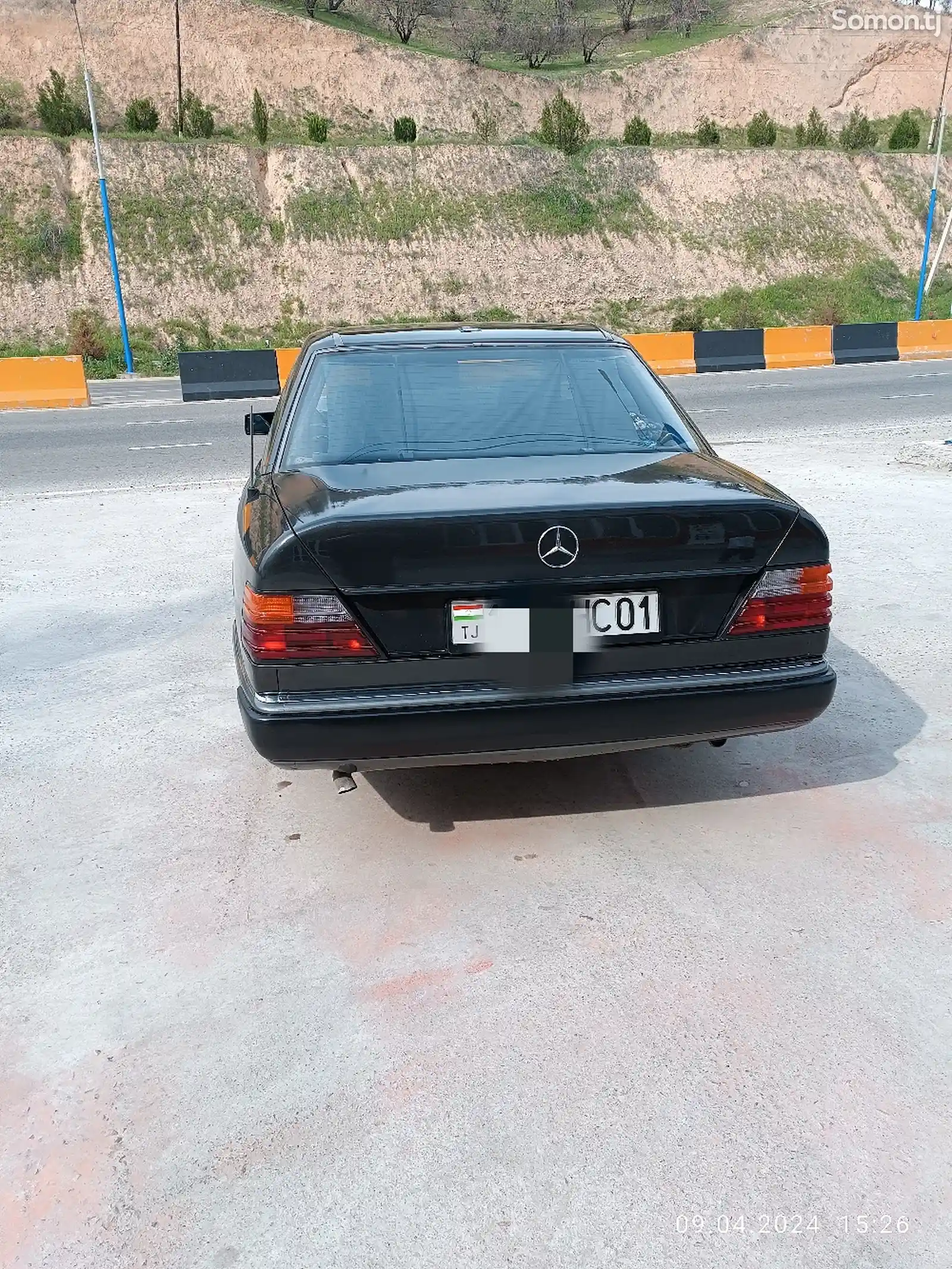 Mercedes-Benz W124, 1990-10