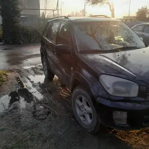 Toyota RAV 4, 2003