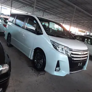 Toyota Noah, 2014