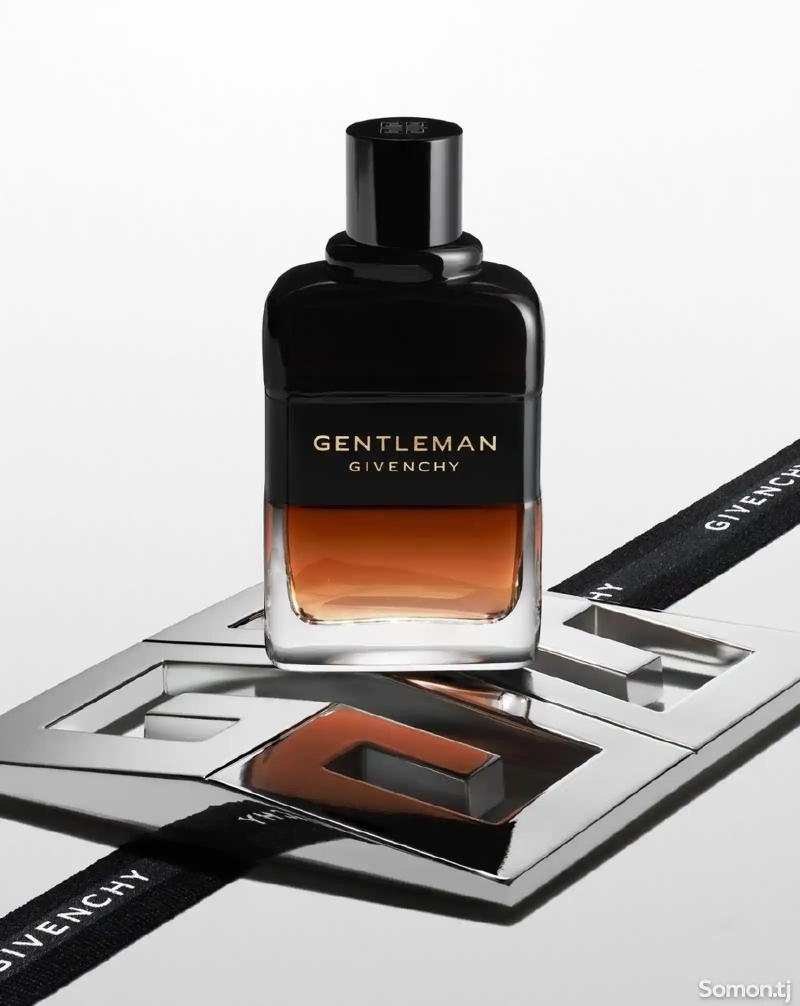 Gentlemen Givenchy-1