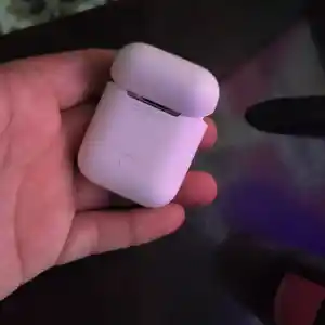 Гарнитуры Apple AirPods 2