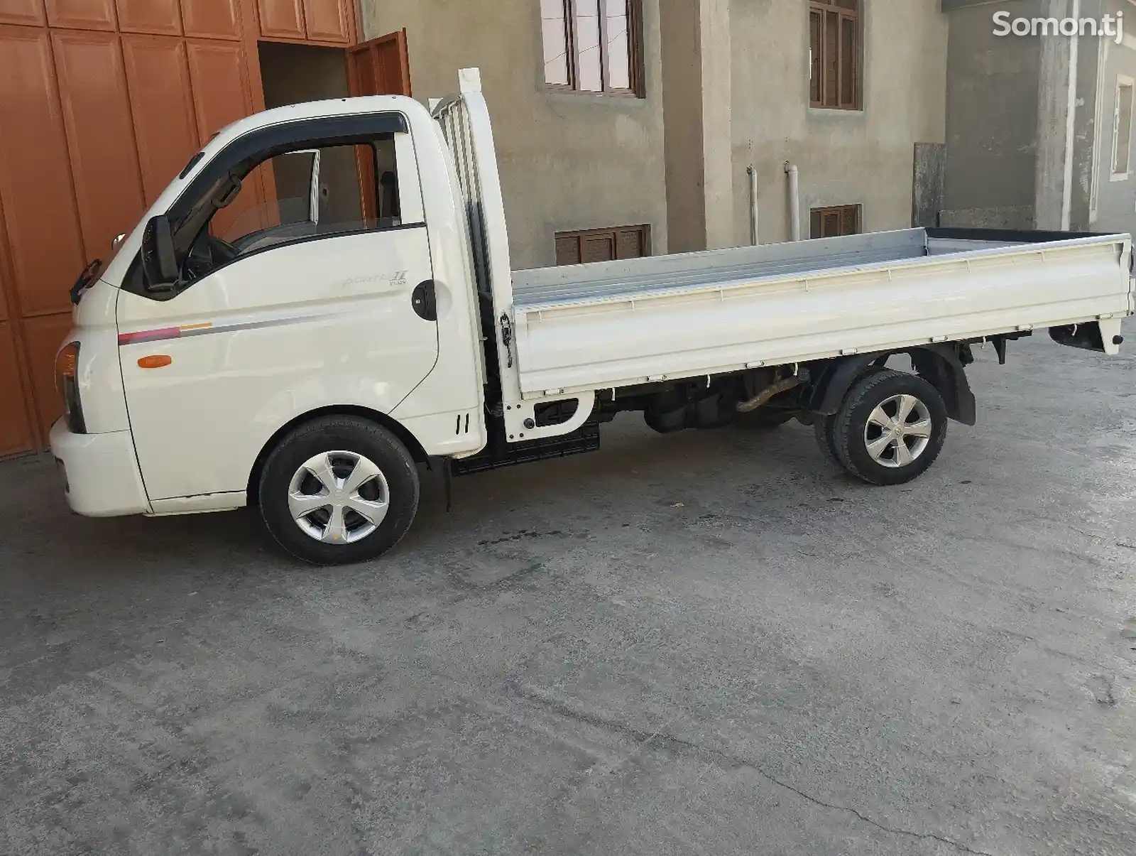 Бортовой автомобиль Hyundai Porter, 2015-2