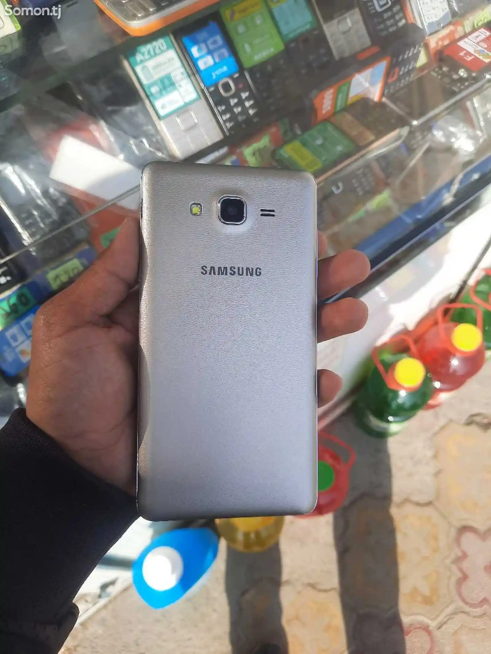 Samsung Galaxy On7-2