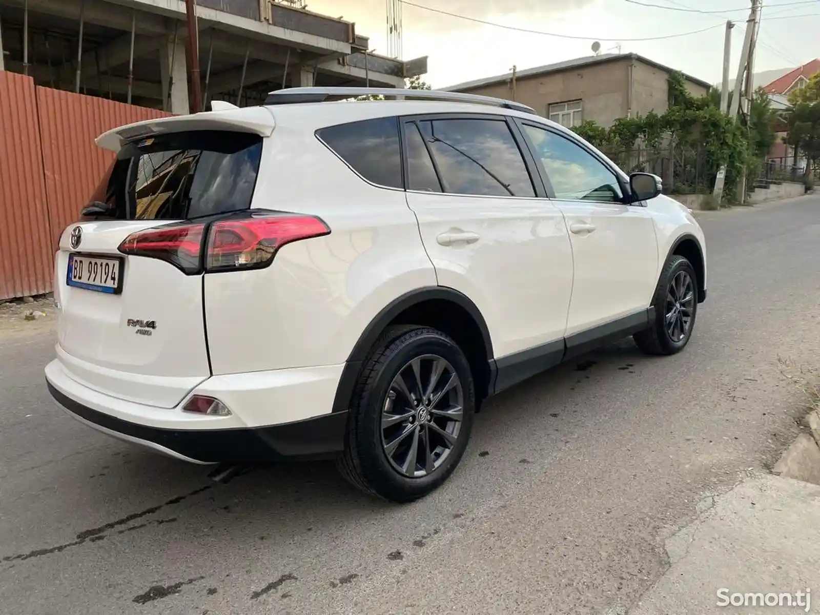 Toyota RAV 4, 2017-5