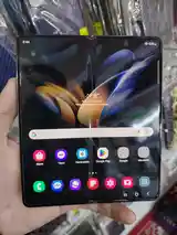 Samsung Galaxy Z FoLd 4-3