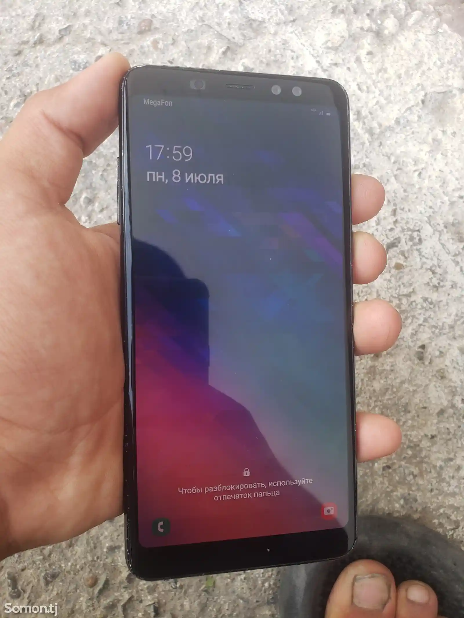 Samsung Galaxy A 8+-2