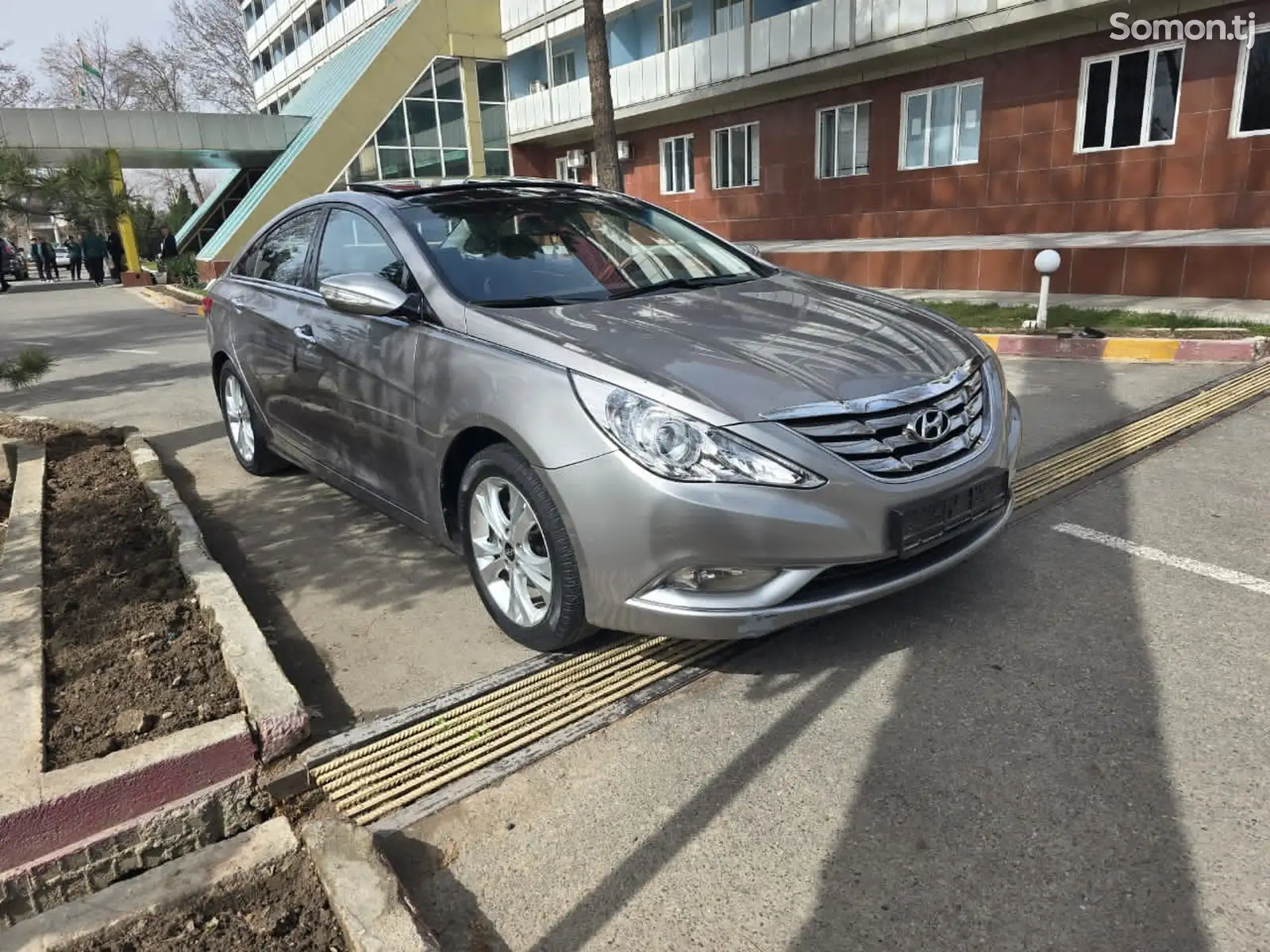 Hyundai Sonata, 2011-1