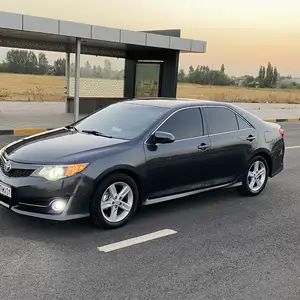 Toyota Camry, 2012