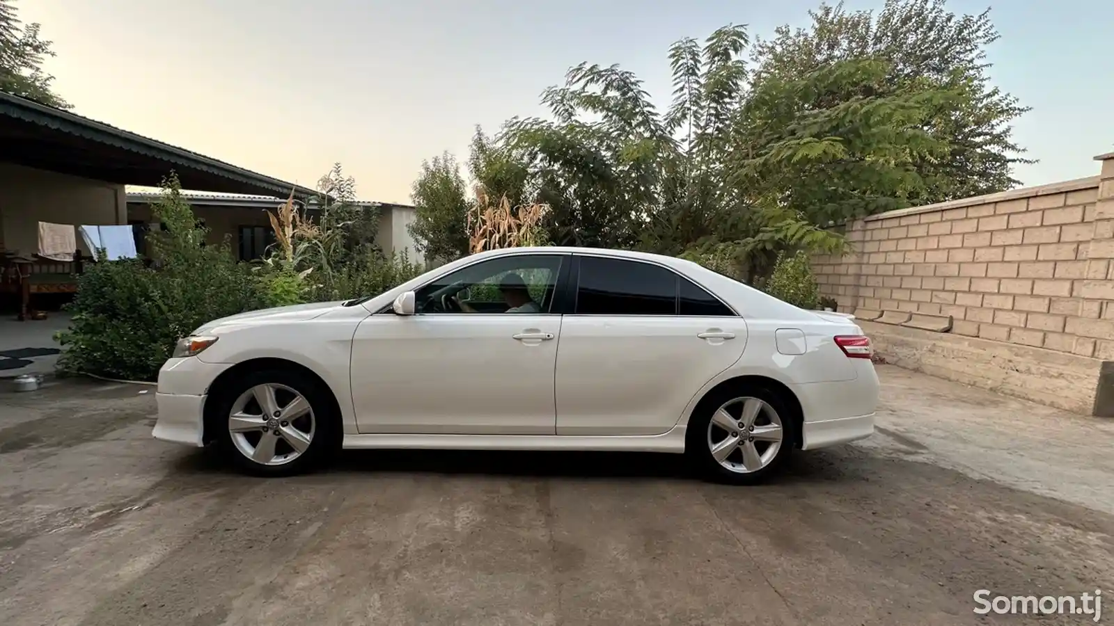 Toyota Camry, 2010-6