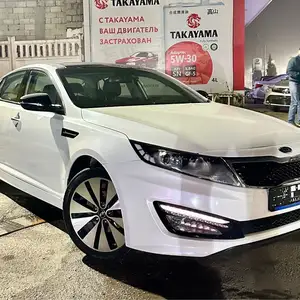 Kia K5, 2011