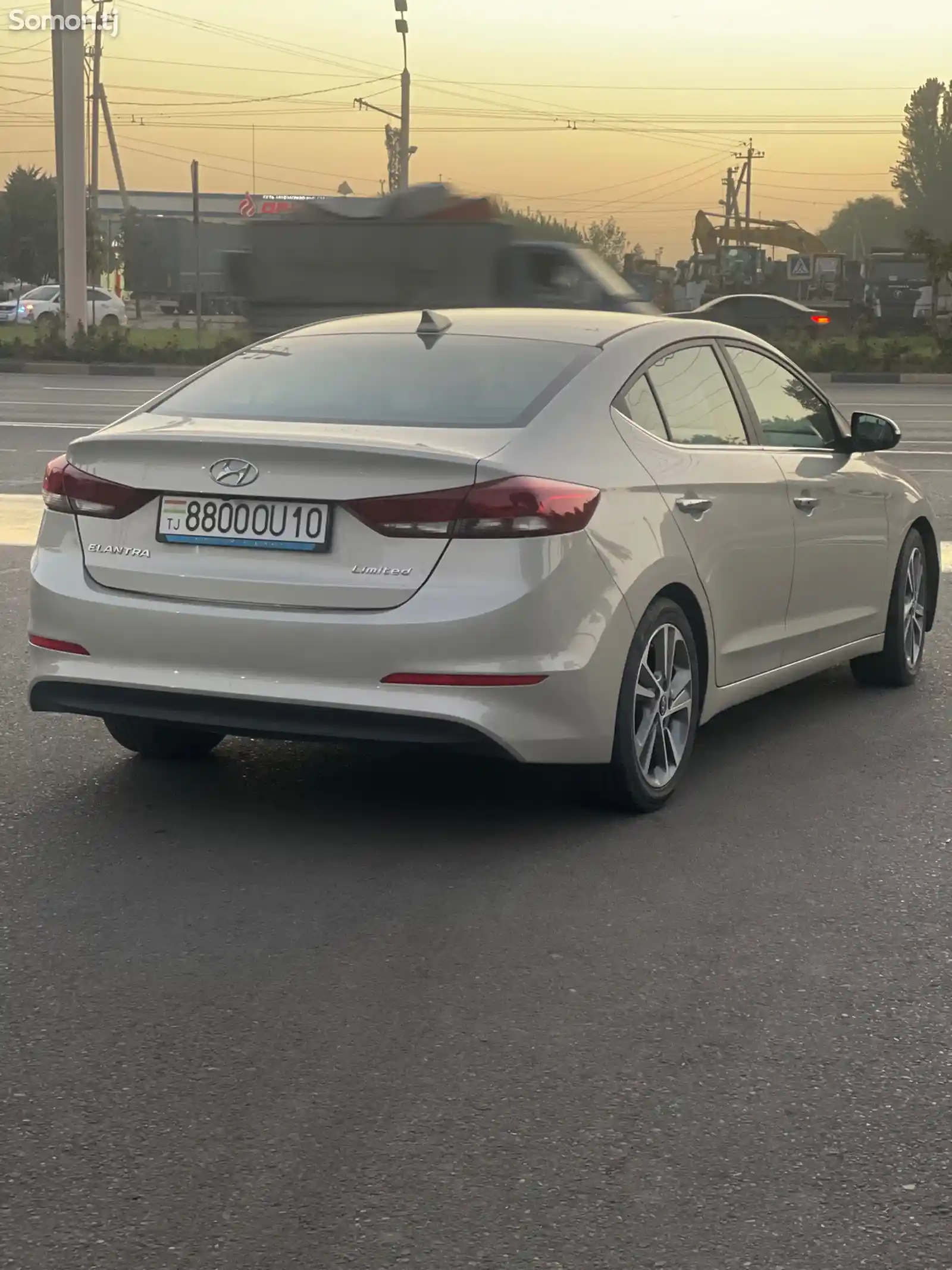 Hyundai Elantra, 2016-4