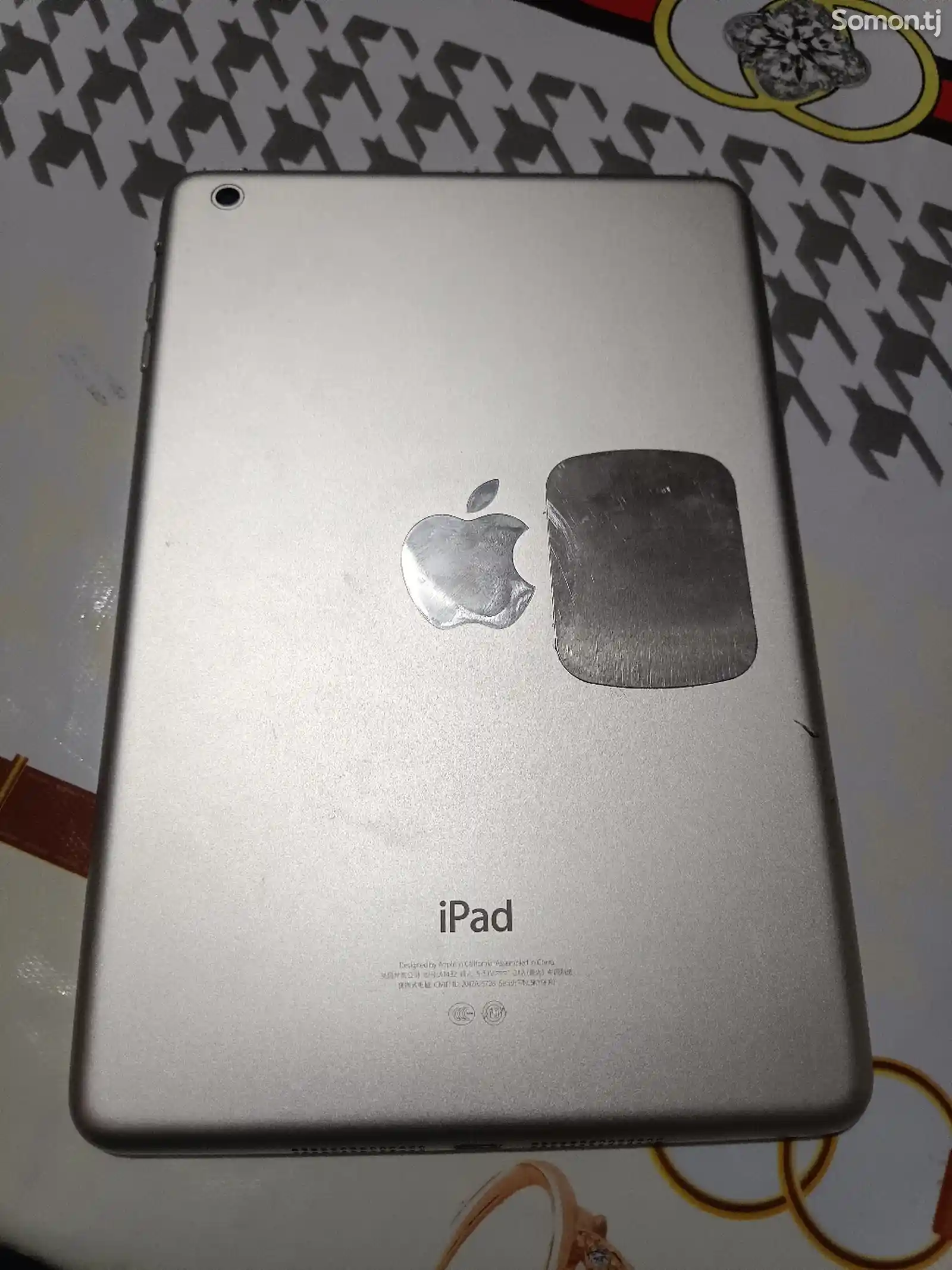 Планшет Apple iPad mini-1