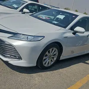 Toyota Camry, 2018