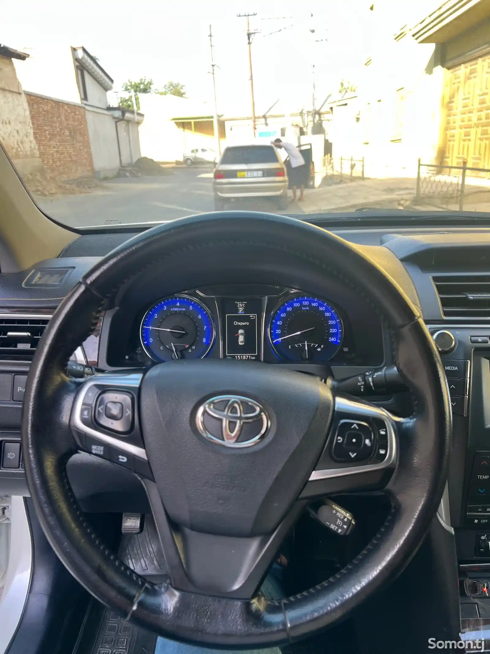 Toyota Camry, 2015-1