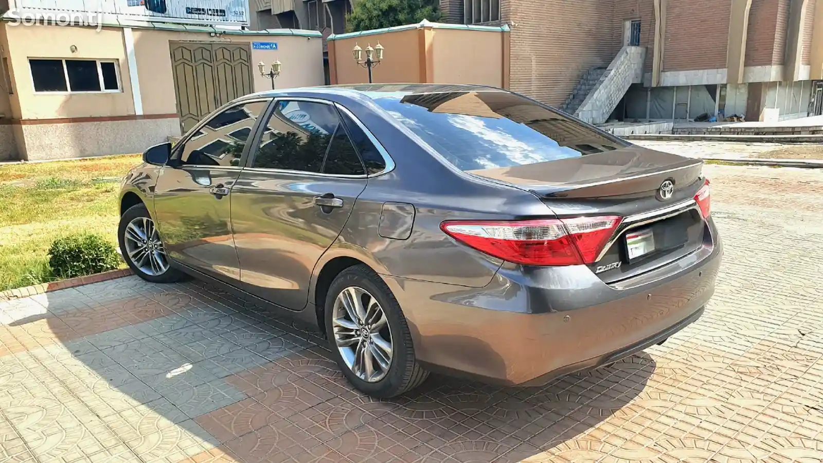 Toyota Camry, 2017-1