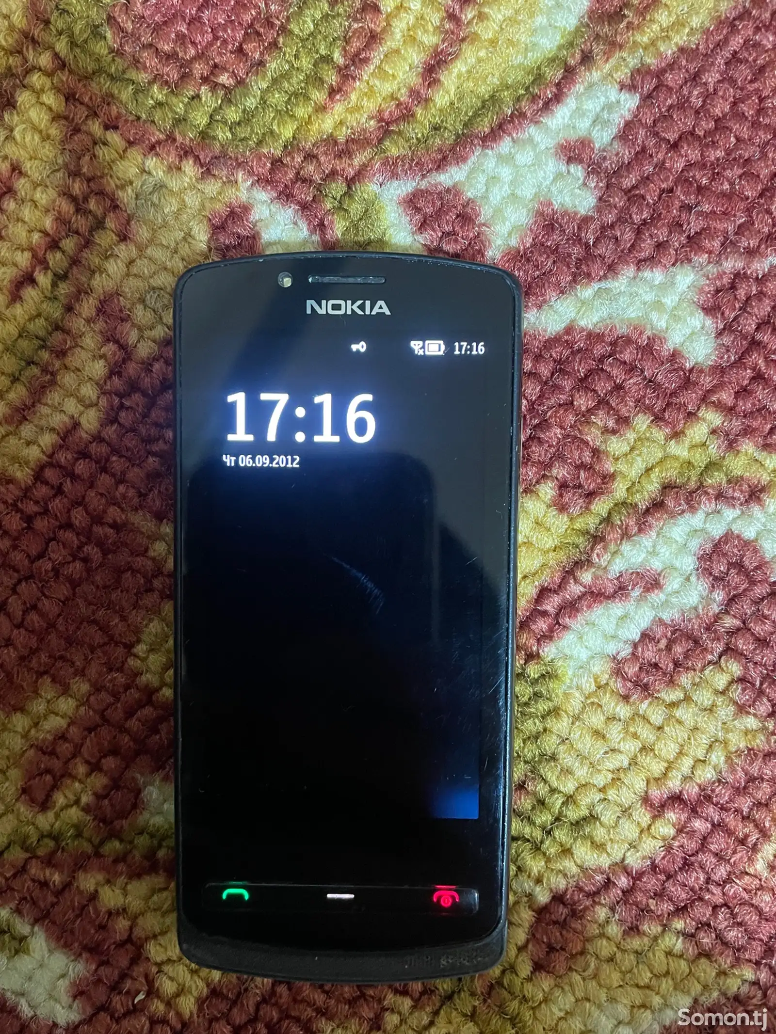 Телефон Nokia 700-1