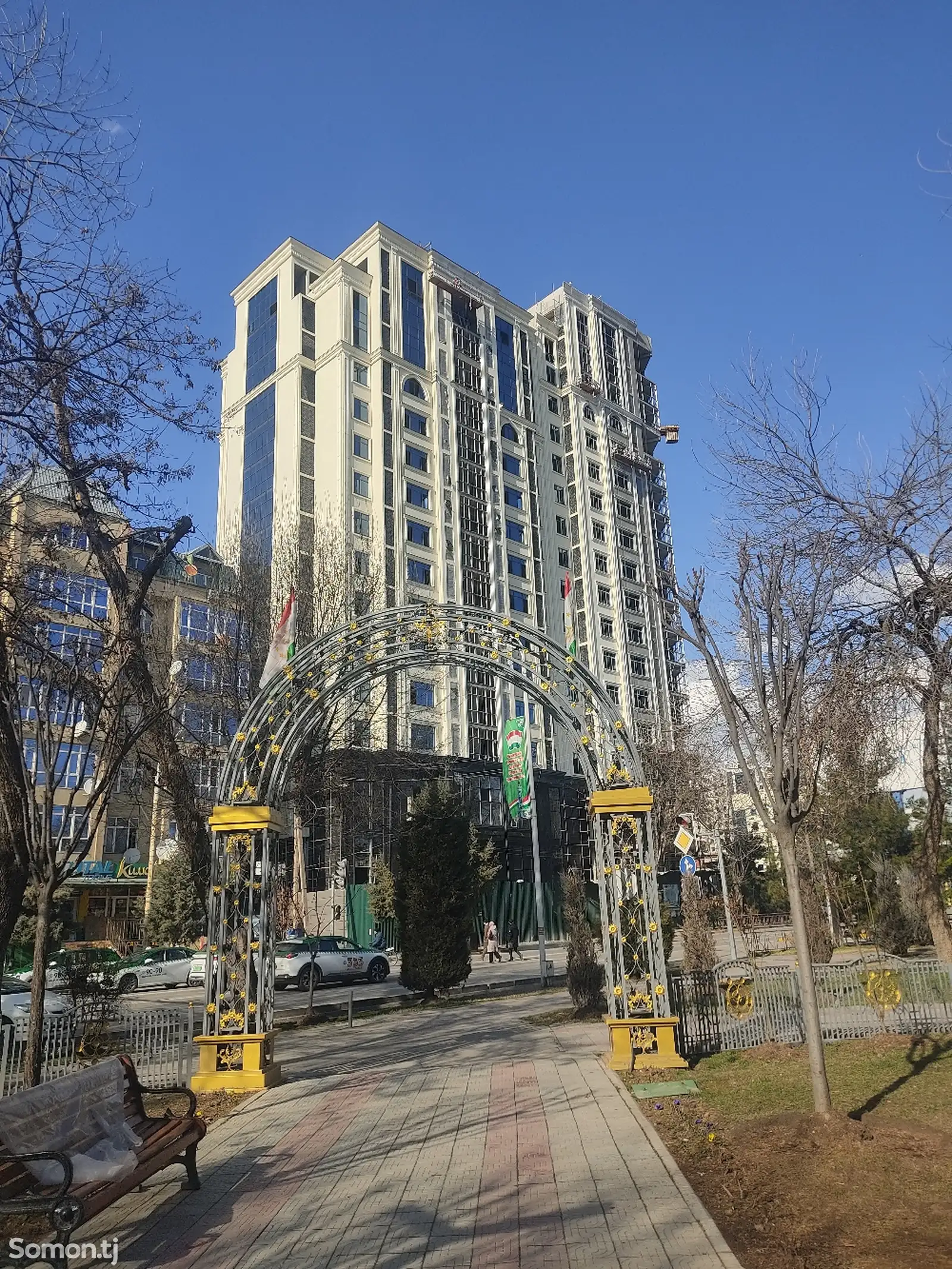 2-комн. квартира, 10 этаж, 69 м², И. Сомони-1