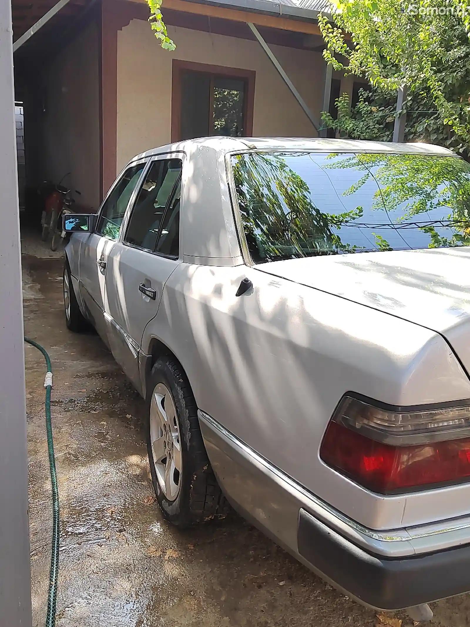 Mercedes-Benz W124, 1993-5