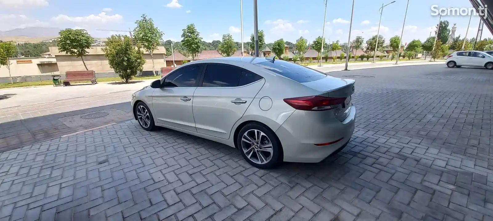Hyundai Elantra, 2017-14