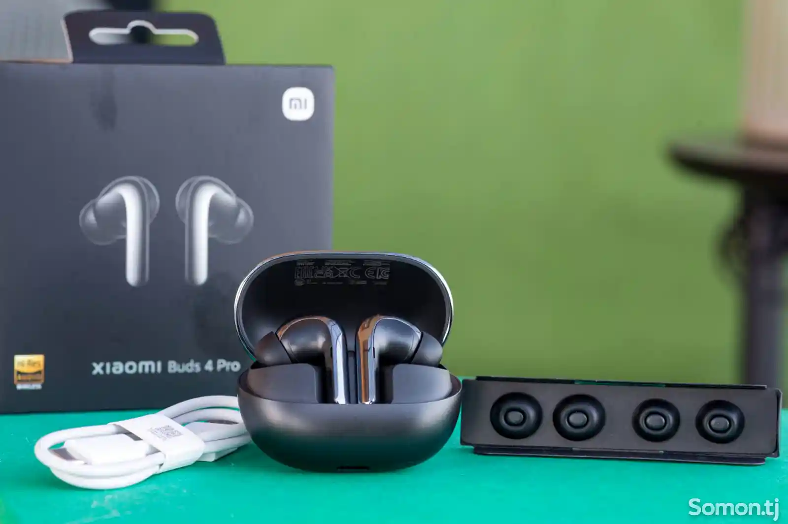 Беспроводные наушники Xiaomi Buds 4 Pro-1