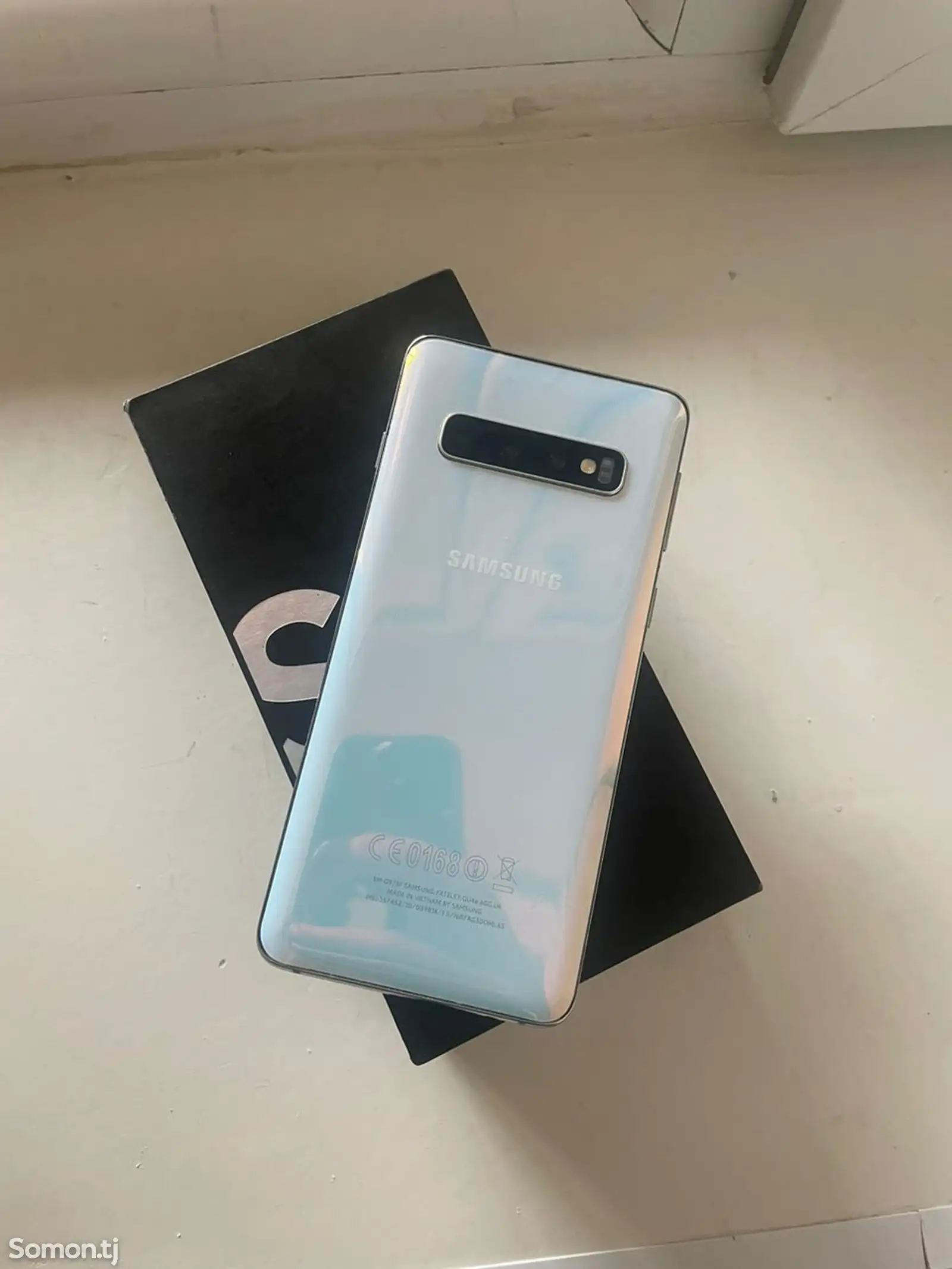 Samsung Galaxy S10 8/128 gb-2