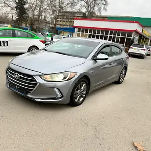 Hyundai Elantra, 2017