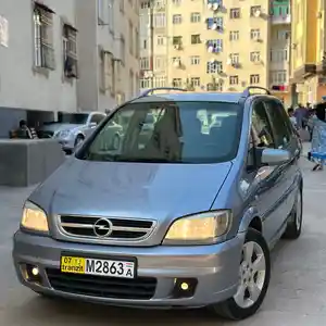 Opel Zafira, 2005