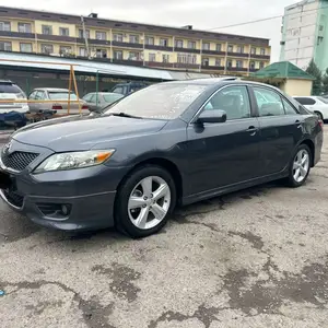 Toyota Camry, 2010