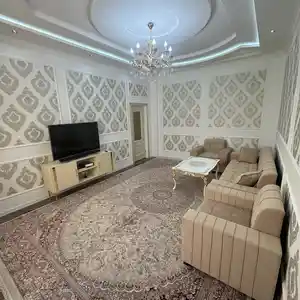 2-комн. квартира, 8 этаж, 71 м², Цирк