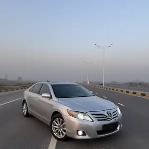 Toyota Camry, 2010