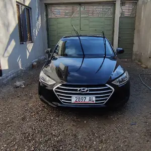 Hyundai Elantra, 2015