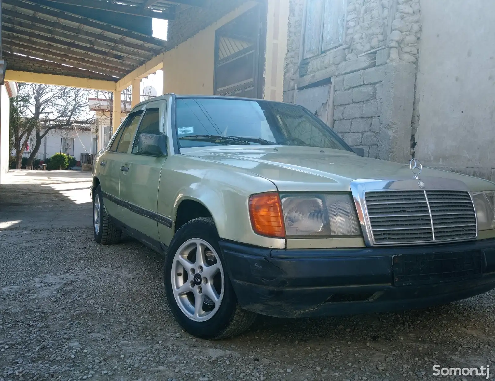 Mercedes-Benz W124, 1986-1