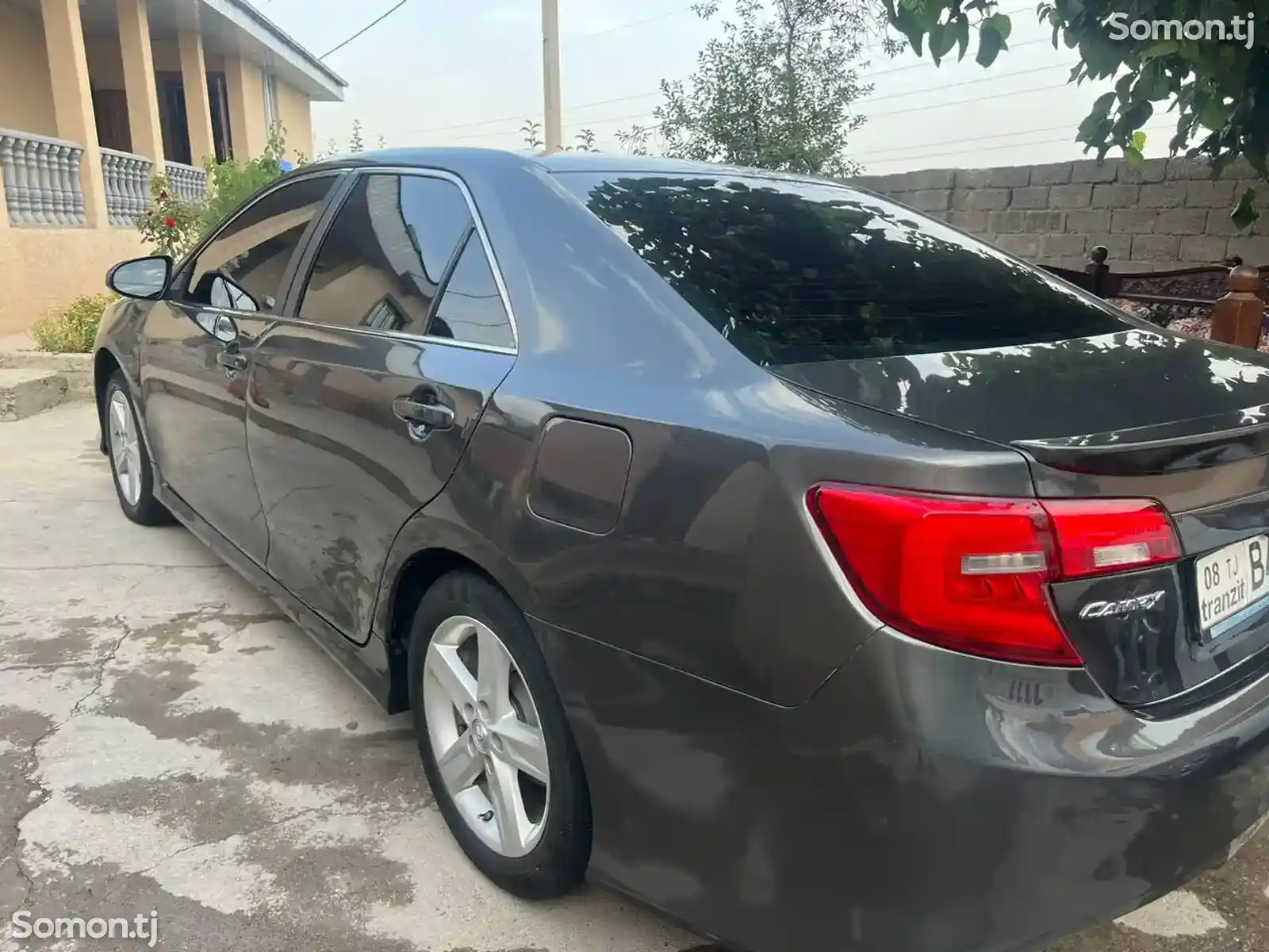 Toyota Camry, 2014-1