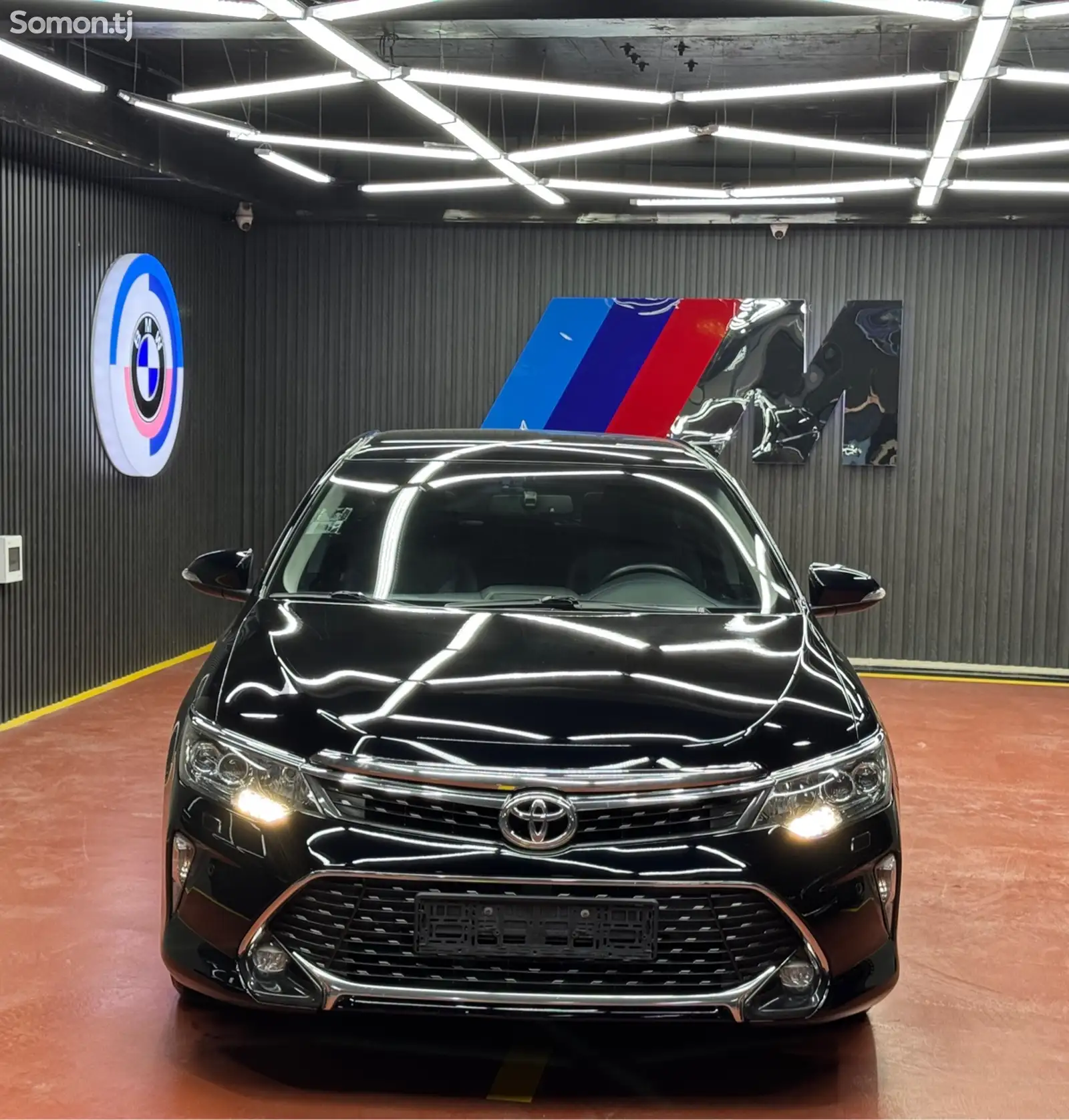 Toyota Camry, 2017-1