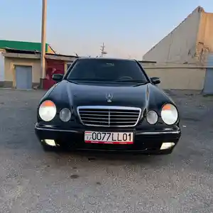 Mercedes-Benz E class, 2000