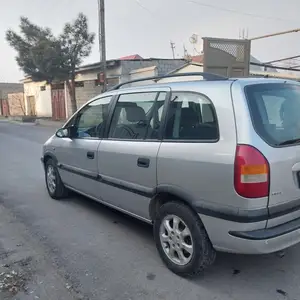 Opel Zafira, 2002