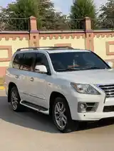 Lexus LX series, 2013-2