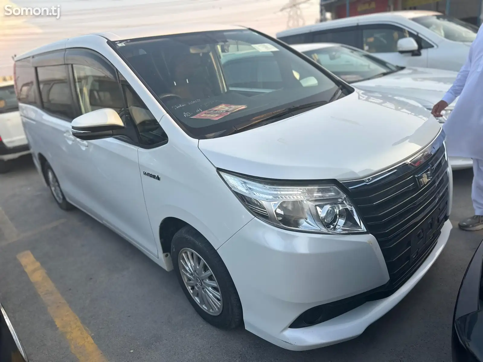 Toyota Noah, 2014-1