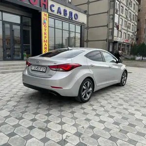 Hyundai Avante, 2015