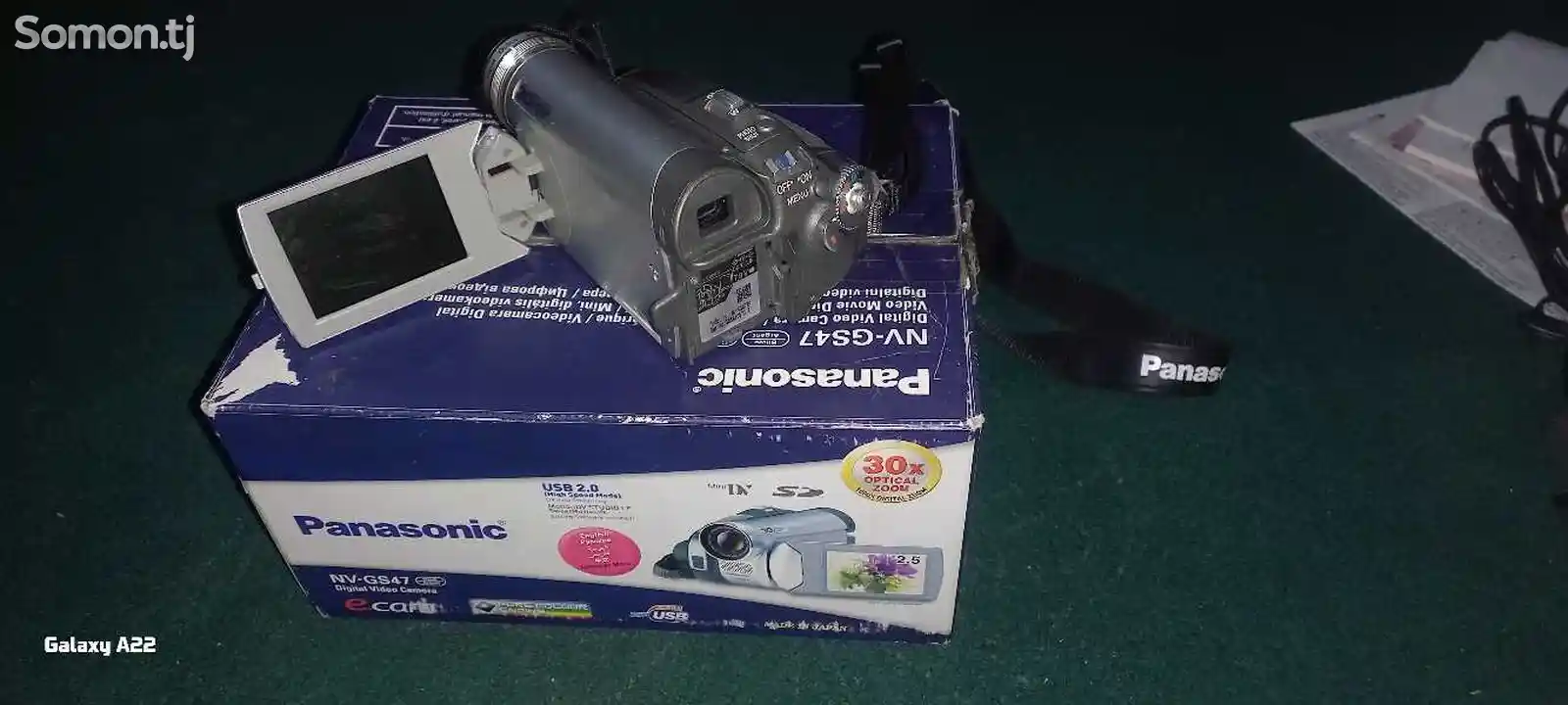 Видеокамера Panasonic-8
