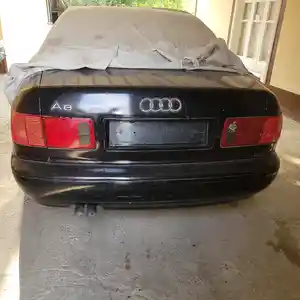 Audi A8, 1996