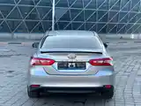 Toyota Camry, 2018-5