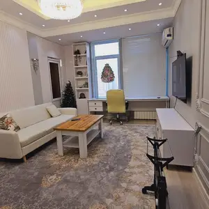 2-комн. квартира, 13 этаж, 78 м², Овир